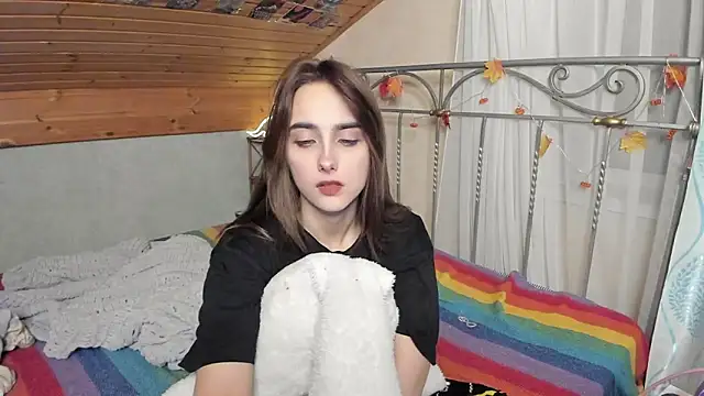 Snapshot of SilverDream chatting on 12.14.24 SilverDream online show from 12.14.24