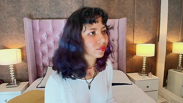 Snapshot of Akane_Uwu chatting on 02.13.25 Akane Uwu online show from 02.13.25