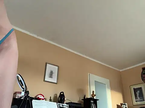 Snapshot of Bula94193 chatting on 12.18.25 Bula94193 online show from 12.18.25