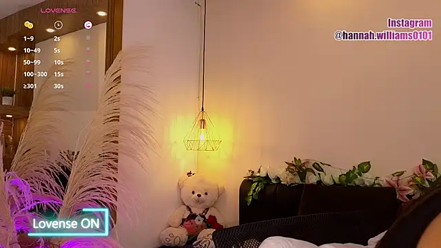 Hannah williams1 online show from 11.20.25