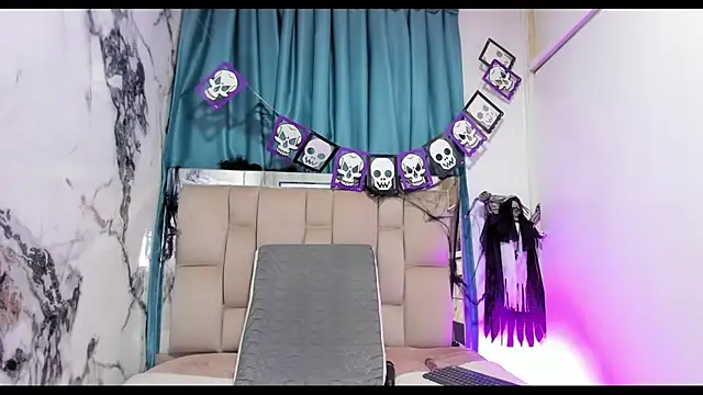 dafne queenn online show from 11.02.25