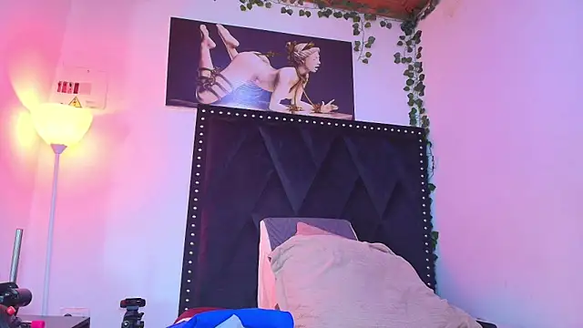 dafne queenn online show from 11.22.25