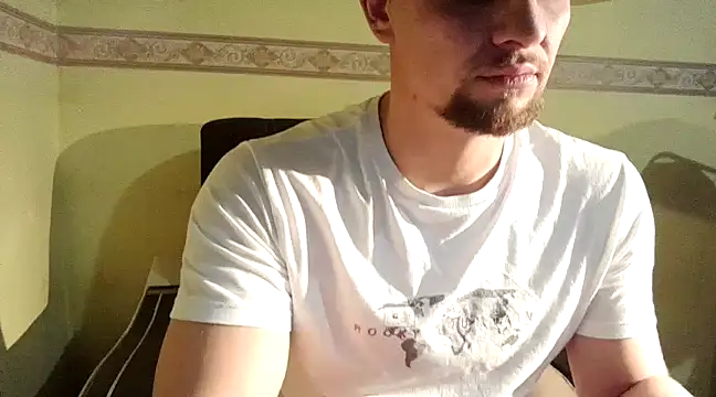 Snapshot of Regularfucker28 chatting on 12.08.24 Regularfucker28 online show from 12.08.24