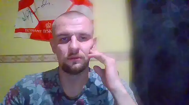 Snapshot of Regularfucker28 chatting on 12.17.24 Regularfucker28 online show from 12.17.24