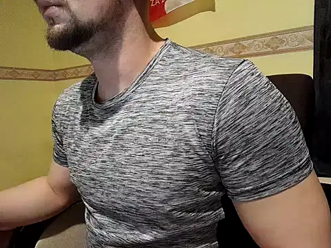 Snapshot of Regularfucker28 chatting on 02.10.25 Regularfucker28 online show from 02.10.25