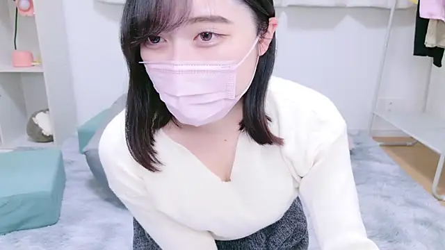 Snapshot of Yurie_ chatting on 12.28.24 Yurie  online show from 12.28.24