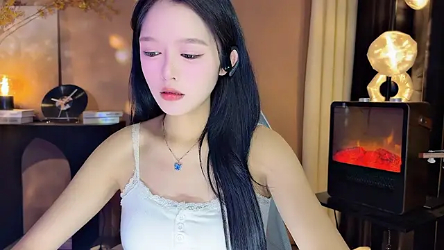 xiaodaibabyy online show from 12.09.24