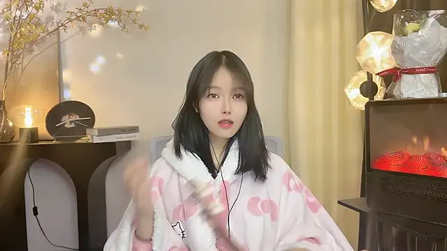 xiaodaibabyy online show from 12.24.24