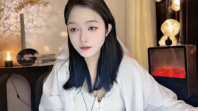 xiaodaibabyy online show from 02.24.25