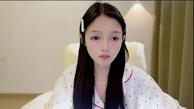 xiaodaibabyy online show from 10.29.25