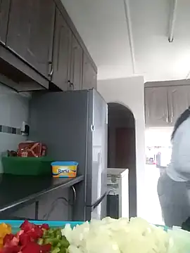 Snapshot of Feathergal69_ chatting on 09.12.25 Feathergal69 online show from 09.12.25