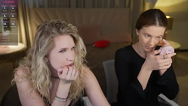 Julia  Star  online show from 03.27.26