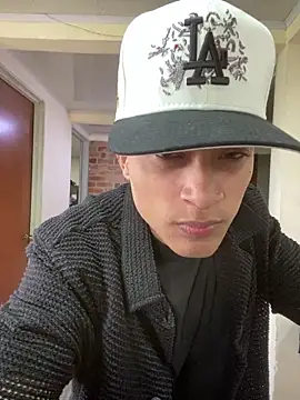Snapshot of Edward_Milleer chatting on 02.07.26 Edward Milleer online show from 02.07.26