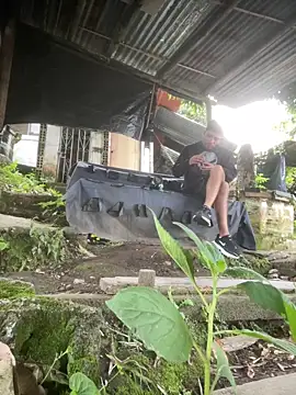 Jestebanano online show from 03.17.26