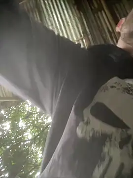 Jestebanano online show from 03.24.26