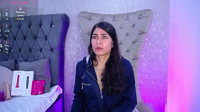 Snapshot of Melodi_Roux chatting on 03.08.26 Melodi Roux online show from 03.08.26