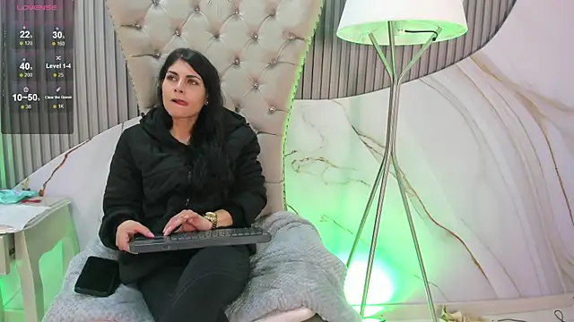 Snapshot of Melodi_Roux chatting on 05.15.26 Melodi Roux online show from 05.15.26