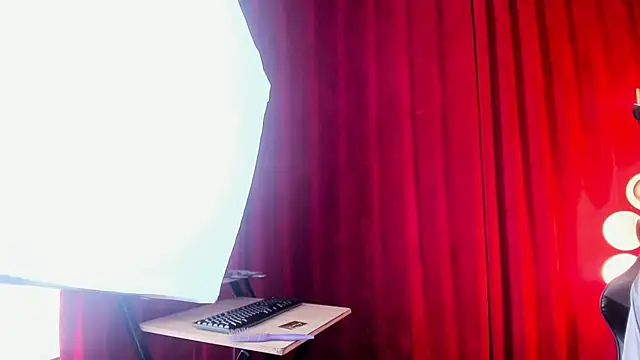 HakuRukushka online show from 02.14.25