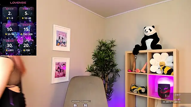 HakuRukushka online show from 03.04.25