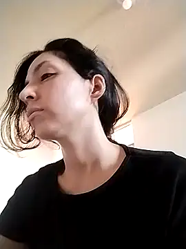 mielikki001 online show from 12.13.24