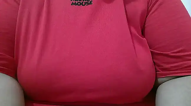 Snapshot of Queen_of_boobs01 chatting on 02.14.25 Queen of boobs01 online show from 02.14.25