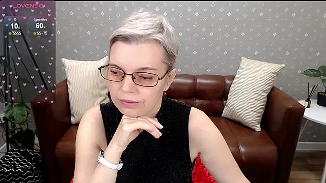 Cutie Erikaa1 online show from 10.14.25