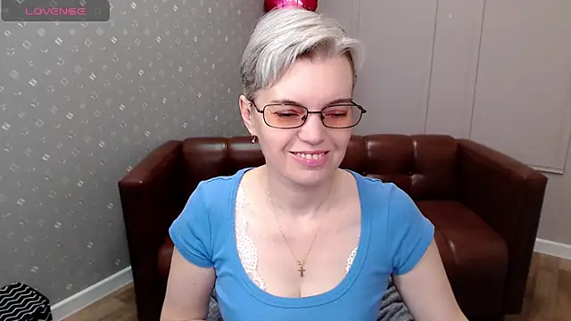 Snapshot of Cutie_Erikaa1 chatting on 04.28.26 Cutie Erikaa1 online show from 04.28.26
