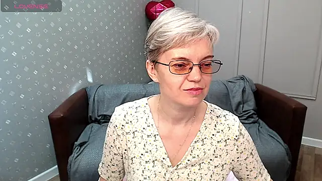 Snapshot of Cutie_Erikaa1 chatting on 05.17.26 Cutie Erikaa1 online show from 05.17.26