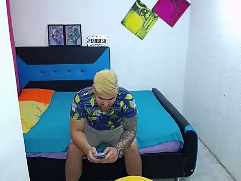 Snapshot of pitbullveryhot chatting on 12.01.24 pitbullveryhot online show from 12.01.24