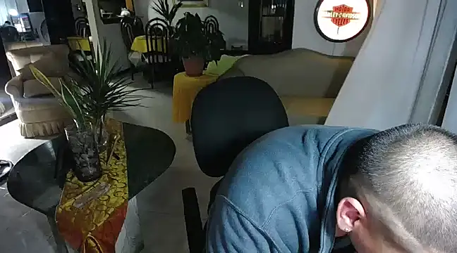 Snapshot of pitbullveryhot chatting on 02.13.25 pitbullveryhot online show from 02.13.25