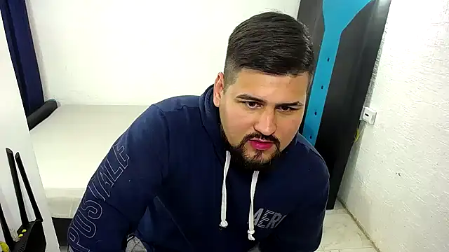 Snapshot of pitbullveryhot chatting on 10.13.25 pitbullveryhot online show from 10.13.25