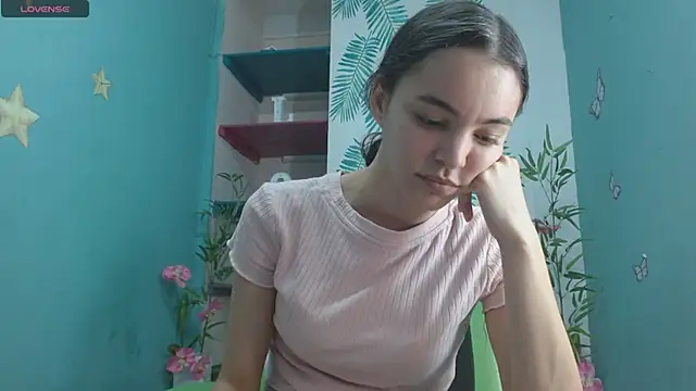 Mia-kalinfa online show from 12.30.24