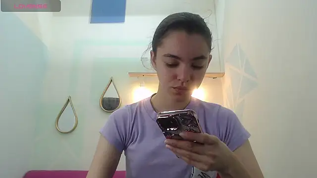 Mia-kalinfa online show from 02.14.25