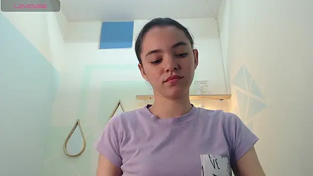 Mia-kalinfa online show from 02.17.25