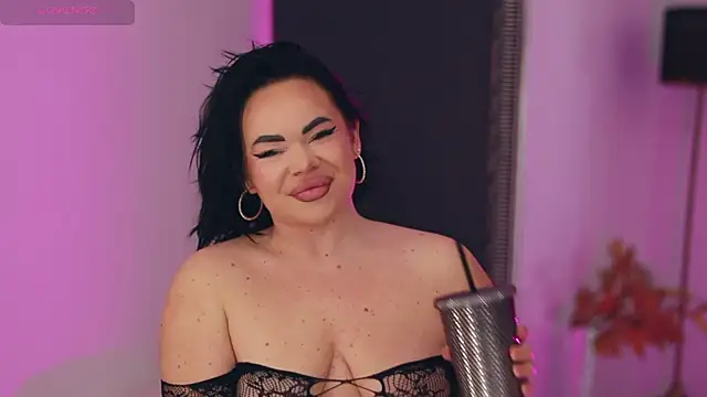 MissLilaa online show from 11.16.25