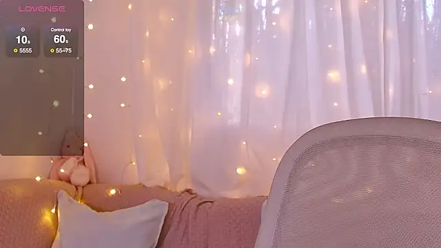 Snapshot of Miss_Milka chatting on 02.25.26 Miss Milka online show from 02.25.26