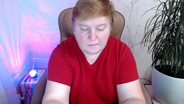 Snapshot of Limonka-Fire chatting on 12.12.24 Limonka-Fire online show from 12.12.24