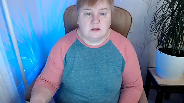 Snapshot of Limonka-Fire chatting on 01.05.25 Limonka-Fire online show from 01.05.25
