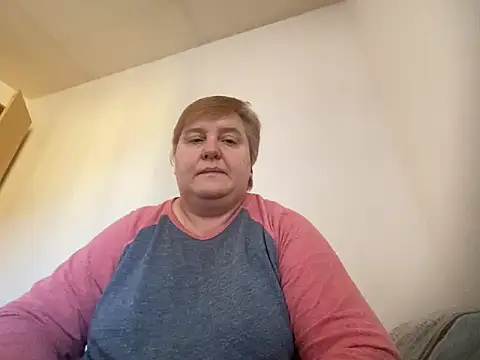 Snapshot of Limonka-Fire chatting on 02.18.25 Limonka-Fire online show from 02.18.25