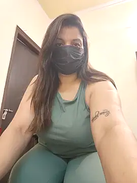 Snapshot of Archi-07 chatting on 03.17.25 Archi-07 online show from 03.17.25