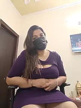 Snapshot of Archi-07 chatting on 03.20.25 Archi-07 online show from 03.20.25