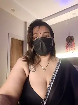 Snapshot of Archi-07 chatting on 11.06.25 Archi-07 online show from 11.06.25