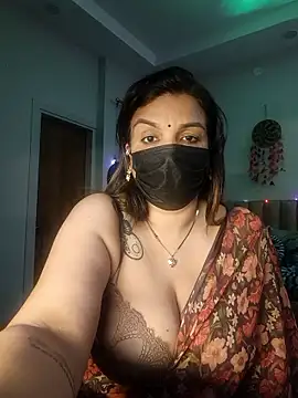 Snapshot of Archi-07 chatting on 11.07.25 Archi-07 online show from 11.07.25