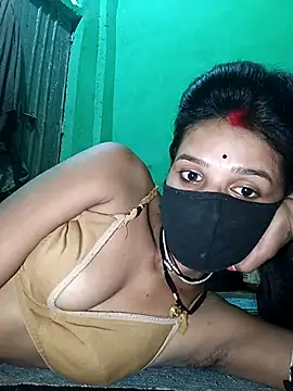 Snapshot of Hoty_girl_143 chatting on 10.31.25 Hoty girl 143 online show from 10.31.25