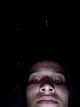 Snapshot of Hoty_girl_143 chatting on 11.15.25 Hoty girl 143 online show from 11.15.25