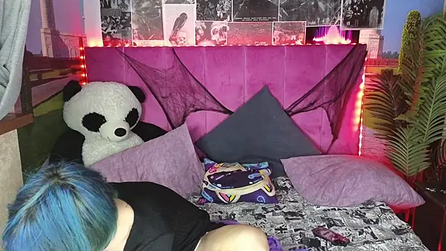 Snapshot of Baby_lunatic chatting on 12.02.24 Baby lunatic online show from 12.02.24