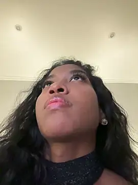 IamCrystal2 online show from 12.17.24