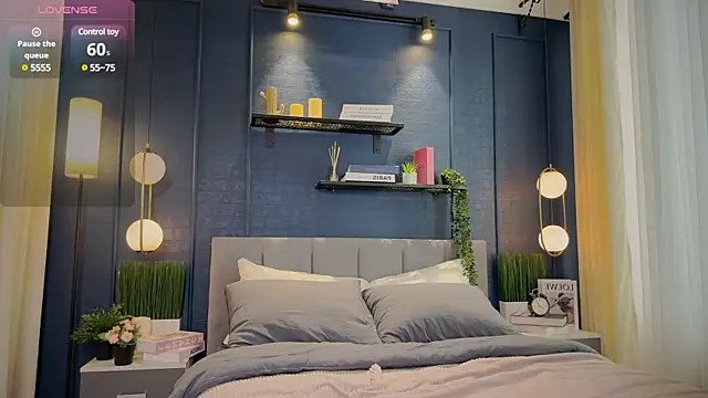 Lella Ryann  online show from 03.06.25