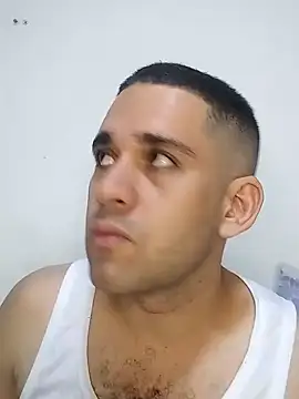 Snapshot of CRISTHIAN_GREY01 chatting on 01.21.25 CRISTHIAN GREY01 online show from 01.21.25