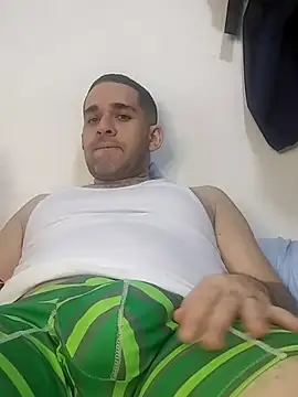 Snapshot of CRISTHIAN_GREY01 chatting on 03.15.25 CRISTHIAN GREY01 online show from 03.15.25